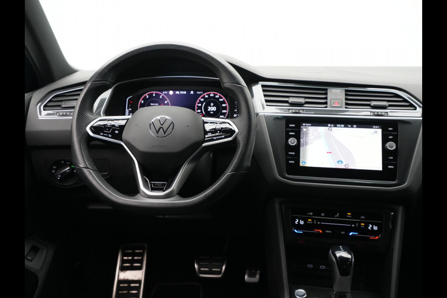 Volkswagen Tiguan 1.5 TSI 150pk DSG R-Line Navigatie Wegkl. trekhaak Acc Elek. kofferklep 276 Volkswagen Tiguan 1.5 TSI 150pk DSG R-Line Navigatie Wegkl. trekhaak Acc Elek. kofferklep 276