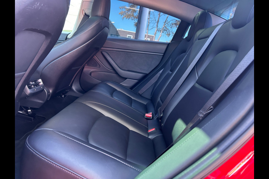 Tesla Model 3 Long Range AWD 75 kWh Rijklaarprijs! Tesla Model 3 Long Range AWD 75 kWh Rijklaarprijs!