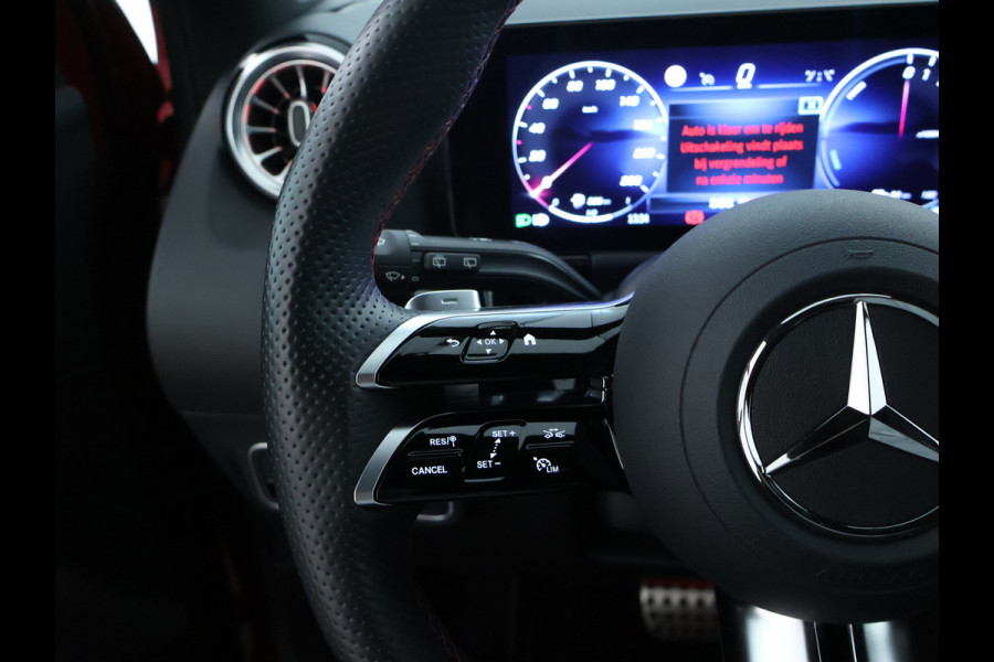 Mercedes-Benz GLA 250 e AMG Nightpakket Face Lift | Memory | Keyless Go | Stoel- en Stuurverwarming | Car Play | Sfeerverlichting | Inclusief 24 maanden Mercedes-Benz Certified garantie voor Europa.