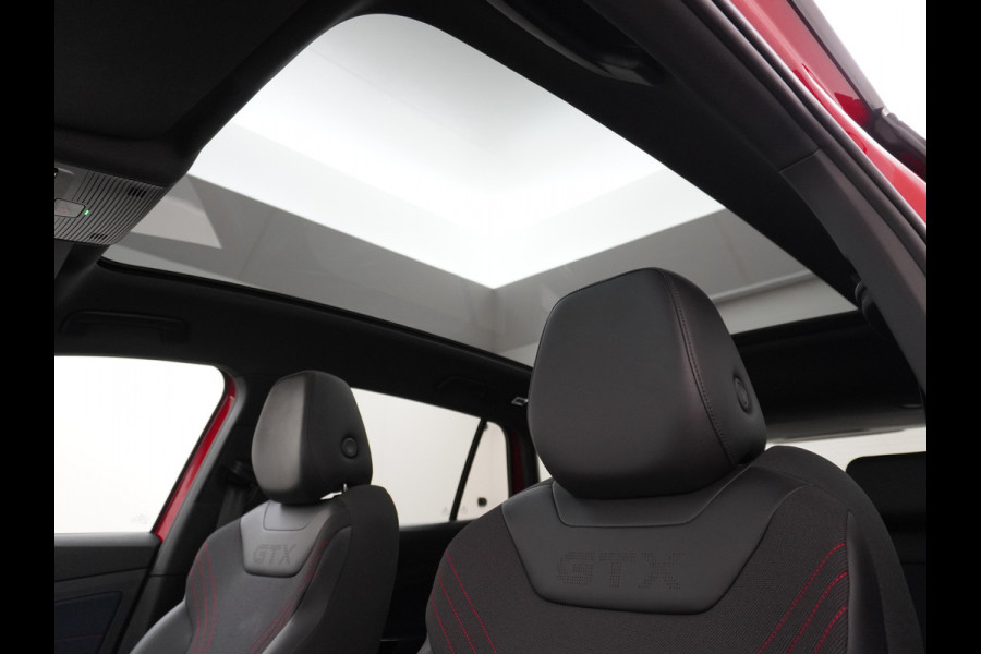 Volkswagen ID.4 GTX 4Motion 300PK (82Kw) 77 kWh PanoDak Warmtepomp 360-Camera 20" Apple Carplay Android Adaptive-Cruise Navi LED-v+a PDC-v+a Two Dual-Ecc App-Connect Mirror-Link Grootste Accu 0-100 6,3 seconden! AWD All Wheel Drive Assistentiepakket Design-pakket plus. Accu garantie tot 15-04-2030/160.000km laden tot 175kw DC of thuis 11kwh AC per uur. Orig.NLse auto € 58.000 nieuw Volkswagen ID.4 GTX 4Motion 300PK (82Kw) 77 kWh PanoDak Warmtepomp 360-Camera 20" Apple Carplay Android Adaptive-Cruise Navi LED-v+a PDC-v+a Two Dual-Ecc App-Connect Mirror-Link Grootste Accu 0-100 6,3 seconden! AWD All Wheel Drive Assistentiepakket Design-pakket plus. Accu garantie tot 15-04-2030/160.000km laden tot 175kw DC of thuis 11kwh AC per uur. Orig.NLse auto € 58.000 nieuw