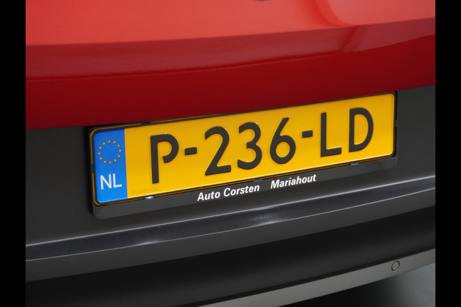 Volkswagen ID.4 GTX 4Motion 300PK (82Kw) 77 kWh PanoDak Warmtepomp 360-Camera 20" Apple Carplay Android Adaptive-Cruise Navi LED-v+a PDC-v+a Two Dual-Ecc App-Connect Mirror-Link Grootste Accu 0-100 6,3 seconden! AWD All Wheel Drive Assistentiepakket Design-pakket plus. Accu garantie tot 15-04-2030/160.000km laden tot 175kw DC of thuis 11kwh AC per uur. Orig.NLse auto € 58.000 nieuw Volkswagen ID.4 GTX 4Motion 300PK (82Kw) 77 kWh PanoDak Warmtepomp 360-Camera 20" Apple Carplay Android Adaptive-Cruise Navi LED-v+a PDC-v+a Two Dual-Ecc App-Connect Mirror-Link Grootste Accu 0-100 6,3 seconden! AWD All Wheel Drive Assistentiepakket Design-pakket plus. Accu garantie tot 15-04-2030/160.000km laden tot 175kw DC of thuis 11kwh AC per uur. Orig.NLse auto € 58.000 nieuw