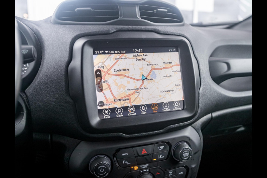 Jeep Renegade 1.3T DDCT S Automaat | Adapt. Cruise | Navi | 19" | Trekhaak | Leder | Winter Pack | Camera | BSM