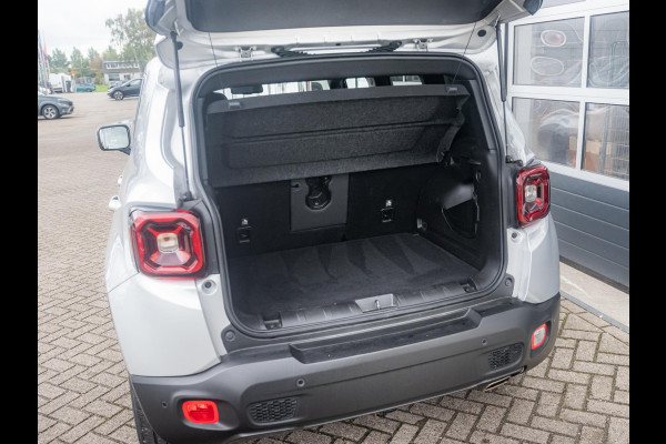 Jeep Renegade 1.3T DDCT S Automaat | Adapt. Cruise | Navi | 19" | Trekhaak | Leder | Winter Pack | Camera | BSM