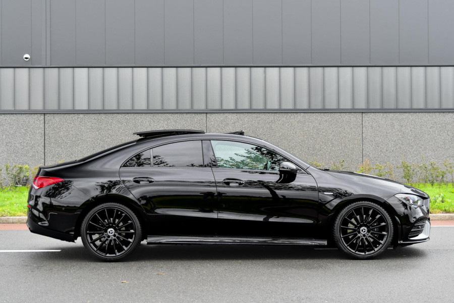 Mercedes-Benz CLA-Klasse 200 AMG Edition 1. Pano, Burm, Camera, Sfeer, CarPlay! Mercedes-Benz CLA-Klasse 200 AMG Edition 1. Pano, Burm, Camera, Sfeer, CarPlay!
