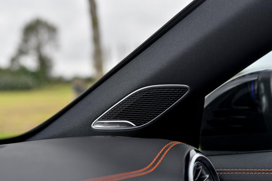 Mercedes-Benz CLA-Klasse 200 AMG Edition 1. Pano, Burm, Camera, Sfeer, CarPlay! Mercedes-Benz CLA-Klasse 200 AMG Edition 1. Pano, Burm, Camera, Sfeer, CarPlay!