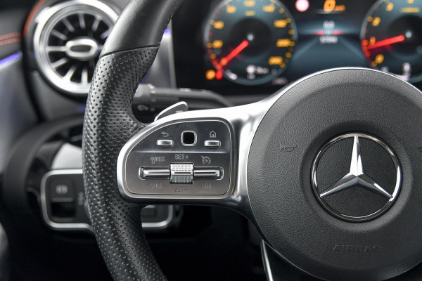 Mercedes-Benz CLA-Klasse 200 AMG Edition 1. Pano, Burm, Camera, Sfeer, CarPlay! Mercedes-Benz CLA-Klasse 200 AMG Edition 1. Pano, Burm, Camera, Sfeer, CarPlay!