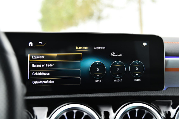 Mercedes-Benz CLA-Klasse 200 AMG Edition 1. Pano, Burm, Camera, Sfeer, CarPlay! Mercedes-Benz CLA-Klasse 200 AMG Edition 1. Pano, Burm, Camera, Sfeer, CarPlay!