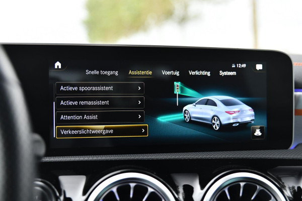 Mercedes-Benz CLA-Klasse 200 AMG Edition 1. Pano, Burm, Camera, Sfeer, CarPlay! Mercedes-Benz CLA-Klasse 200 AMG Edition 1. Pano, Burm, Camera, Sfeer, CarPlay!