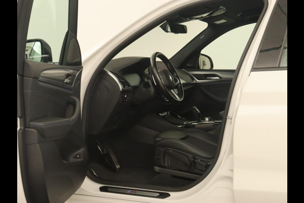 BMW X3 xDrive30e M Sport | 360 Camera | Harman/Kardon | Stoelverwarming | 20'' | Sportstoelen | Sfeerverlichting | Half leder | Navigatie | Live Cockpit | Keyless | PHEV | Plug In BMW X3 xDrive30e M Sport | 360 Camera | Harman/Kardon | Stoelverwarming | 20'' | Sportstoelen | Sfeerverlichting | Half leder | Navigatie | Live Cockpit | Keyless | PHEV | Plug In
