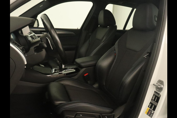 BMW X3 xDrive30e M Sport | 360 Camera | Harman/Kardon | Stoelverwarming | 20'' | Sportstoelen | Sfeerverlichting | Half leder | Navigatie | Live Cockpit | Keyless | PHEV | Plug In BMW X3 xDrive30e M Sport | 360 Camera | Harman/Kardon | Stoelverwarming | 20'' | Sportstoelen | Sfeerverlichting | Half leder | Navigatie | Live Cockpit | Keyless | PHEV | Plug In