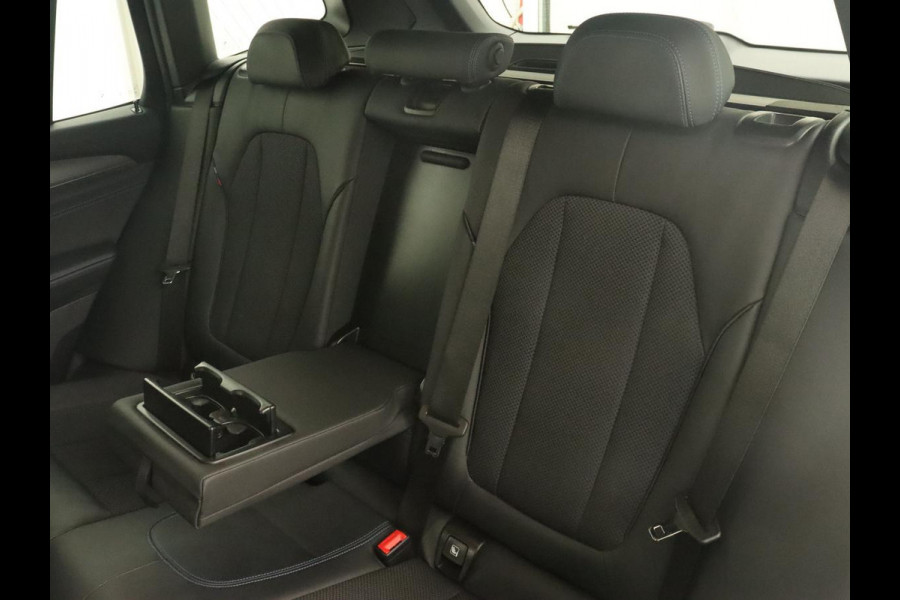 BMW X3 xDrive30e M Sport | 360 Camera | Harman/Kardon | Stoelverwarming | 20'' | Sportstoelen | Sfeerverlichting | Half leder | Navigatie | Live Cockpit | Keyless | PHEV | Plug In BMW X3 xDrive30e M Sport | 360 Camera | Harman/Kardon | Stoelverwarming | 20'' | Sportstoelen | Sfeerverlichting | Half leder | Navigatie | Live Cockpit | Keyless | PHEV | Plug In