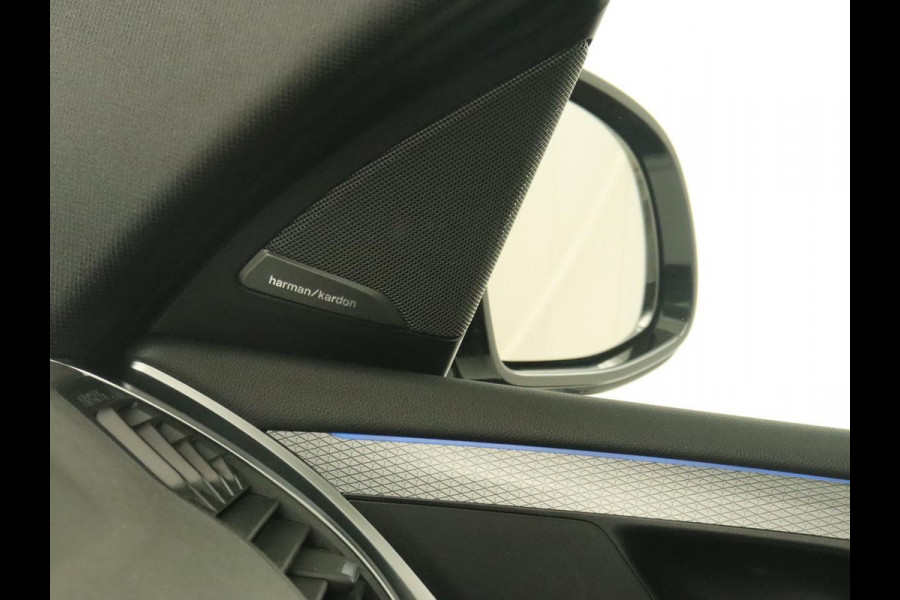 BMW X3 xDrive30e M Sport | 360 Camera | Harman/Kardon | Stoelverwarming | 20'' | Sportstoelen | Sfeerverlichting | Half leder | Navigatie | Live Cockpit | Keyless | PHEV | Plug In BMW X3 xDrive30e M Sport | 360 Camera | Harman/Kardon | Stoelverwarming | 20'' | Sportstoelen | Sfeerverlichting | Half leder | Navigatie | Live Cockpit | Keyless | PHEV | Plug In