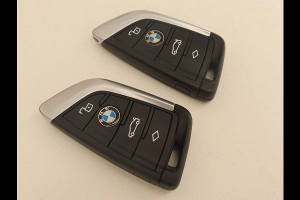 BMW X3 xDrive30e M Sport | 360 Camera | Harman/Kardon | Stoelverwarming | 20'' | Sportstoelen | Sfeerverlichting | Half leder | Navigatie | Live Cockpit | Keyless | PHEV | Plug In BMW X3 xDrive30e M Sport | 360 Camera | Harman/Kardon | Stoelverwarming | 20'' | Sportstoelen | Sfeerverlichting | Half leder | Navigatie | Live Cockpit | Keyless | PHEV | Plug In