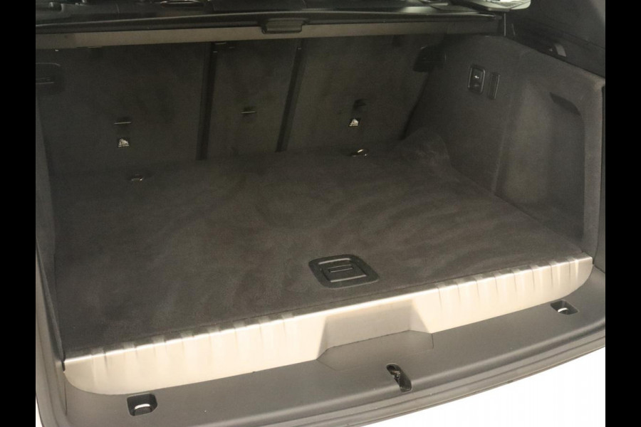 BMW X3 xDrive30e M Sport | 360 Camera | Harman/Kardon | Stoelverwarming | 20'' | Sportstoelen | Sfeerverlichting | Half leder | Navigatie | Live Cockpit | Keyless | PHEV | Plug In BMW X3 xDrive30e M Sport | 360 Camera | Harman/Kardon | Stoelverwarming | 20'' | Sportstoelen | Sfeerverlichting | Half leder | Navigatie | Live Cockpit | Keyless | PHEV | Plug In