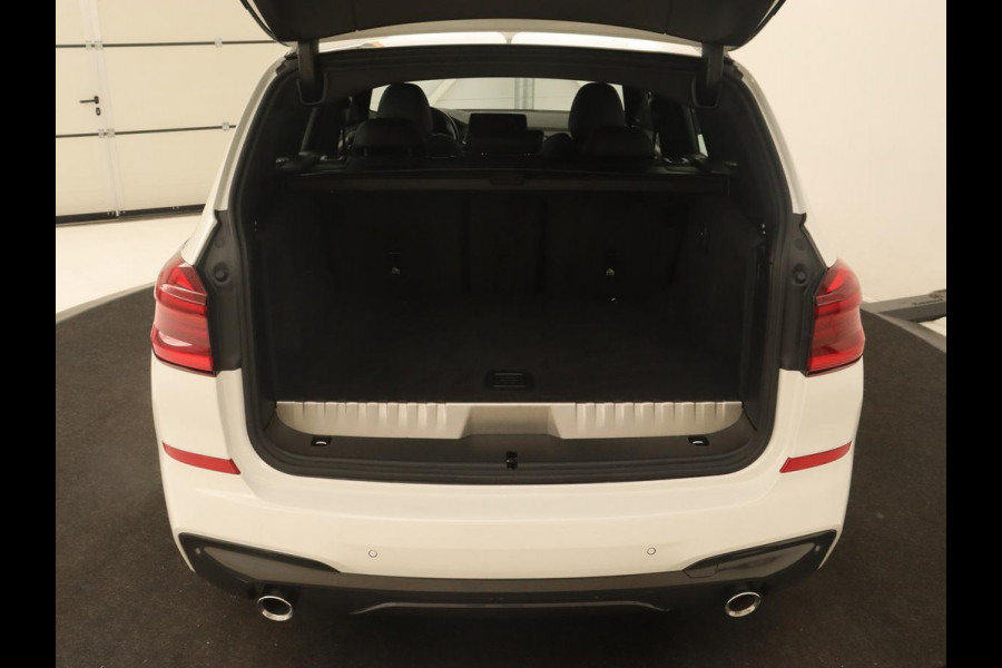 BMW X3 xDrive30e M Sport | 360 Camera | Harman/Kardon | Stoelverwarming | 20'' | Sportstoelen | Sfeerverlichting | Half leder | Navigatie | Live Cockpit | Keyless | PHEV | Plug In BMW X3 xDrive30e M Sport | 360 Camera | Harman/Kardon | Stoelverwarming | 20'' | Sportstoelen | Sfeerverlichting | Half leder | Navigatie | Live Cockpit | Keyless | PHEV | Plug In