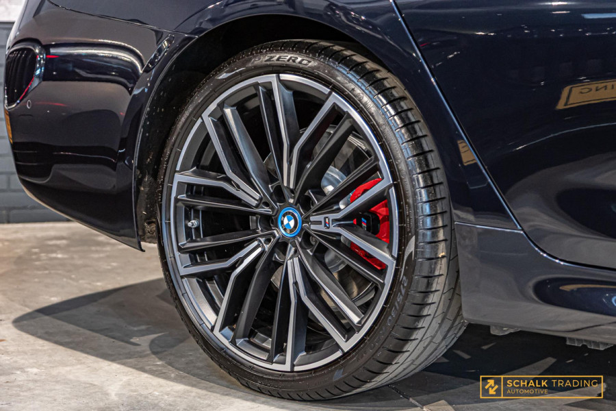 BMW 5 Serie 545e xDrive|M-sport|Pano|H&K|Laser|Full options