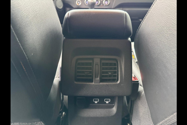 Renault Kangoo TCe 130 Techno Navi / LM velgen / Clima / Camera / P-Sensoren / Stoelverwarming / Keyless Renault Kangoo TCe 130 Techno Navi / LM velgen / Clima / Camera / P-Sensoren / Stoelverwarming / Keyless