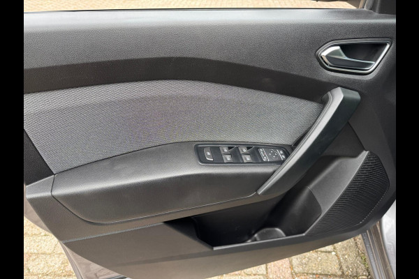 Renault Kangoo TCe 130 Techno Navi / LM velgen / Clima / Camera / P-Sensoren / Stoelverwarming / Keyless Renault Kangoo TCe 130 Techno Navi / LM velgen / Clima / Camera / P-Sensoren / Stoelverwarming / Keyless