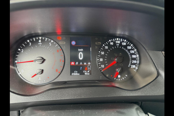 Renault Kangoo TCe 130 Techno Navi / LM velgen / Clima / Camera / P-Sensoren / Stoelverwarming / Keyless Renault Kangoo TCe 130 Techno Navi / LM velgen / Clima / Camera / P-Sensoren / Stoelverwarming / Keyless