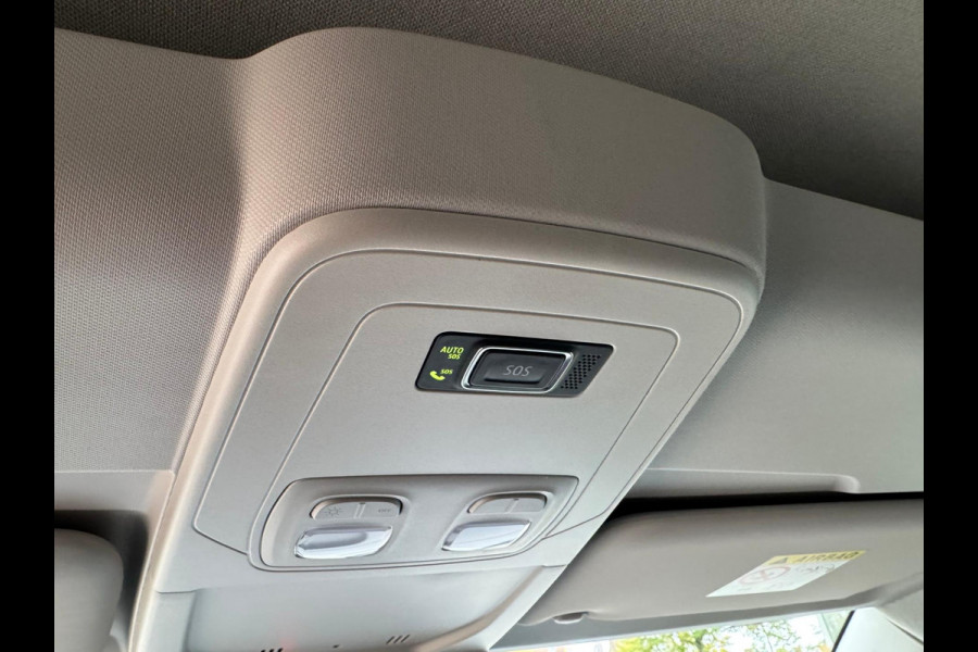 Renault Kangoo TCe 130 Techno Navi / LM velgen / Clima / Camera / P-Sensoren / Stoelverwarming / Keyless Renault Kangoo TCe 130 Techno Navi / LM velgen / Clima / Camera / P-Sensoren / Stoelverwarming / Keyless