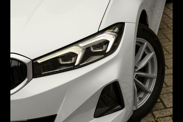 BMW 3-serie 320d - Sportstoelen - Trekhaak - 1-Hand - Navigatie - Bluetooth
