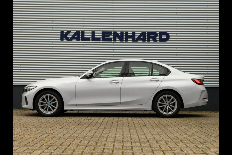 BMW 3-serie 320d - Sportstoelen - Trekhaak - 1-Hand - Navigatie - Bluetooth