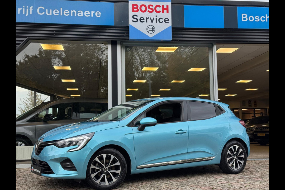 Renault Clio 1.6 E-Tech Hybrid 140 Zen LM velgen / Navi / P-sensoren / 1e eigenaar Renault Clio 1.6 E-Tech Hybrid 140 Zen LM velgen / Navi / P-sensoren / 1e eigenaar