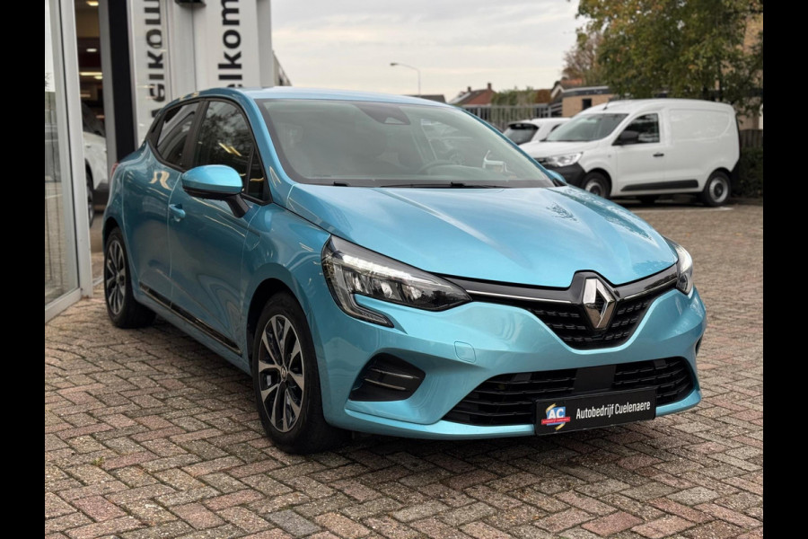 Renault Clio 1.6 E-Tech Hybrid 140 Zen LM velgen / Navi / P-sensoren / 1e eigenaar Renault Clio 1.6 E-Tech Hybrid 140 Zen LM velgen / Navi / P-sensoren / 1e eigenaar