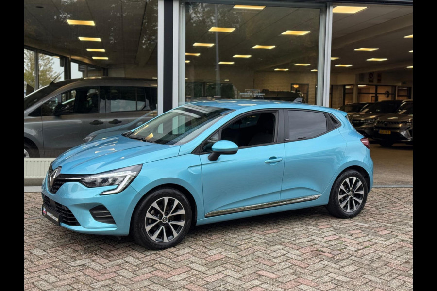 Renault Clio 1.6 E-Tech Hybrid 140 Zen LM velgen / Navi / P-sensoren / 1e eigenaar Renault Clio 1.6 E-Tech Hybrid 140 Zen LM velgen / Navi / P-sensoren / 1e eigenaar