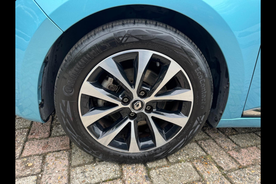 Renault Clio 1.6 E-Tech Hybrid 140 Zen LM velgen / Navi / P-sensoren / 1e eigenaar Renault Clio 1.6 E-Tech Hybrid 140 Zen LM velgen / Navi / P-sensoren / 1e eigenaar