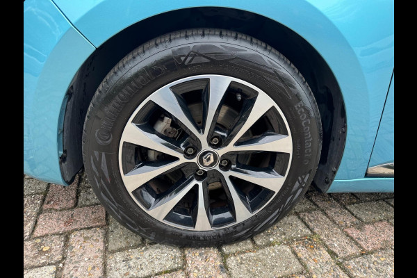 Renault Clio 1.6 E-Tech Hybrid 140 Zen LM velgen / Navi / P-sensoren / 1e eigenaar Renault Clio 1.6 E-Tech Hybrid 140 Zen LM velgen / Navi / P-sensoren / 1e eigenaar