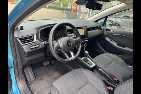 Renault Clio 1.6 E-Tech Hybrid 140 Zen LM velgen / Navi / P-sensoren / 1e eigenaar Renault Clio 1.6 E-Tech Hybrid 140 Zen LM velgen / Navi / P-sensoren / 1e eigenaar