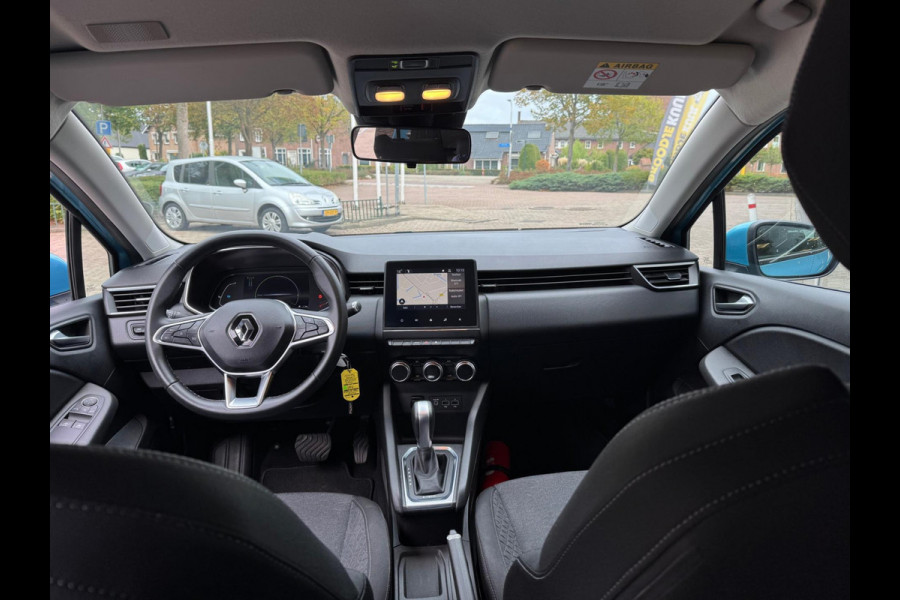 Renault Clio 1.6 E-Tech Hybrid 140 Zen LM velgen / Navi / P-sensoren / 1e eigenaar Renault Clio 1.6 E-Tech Hybrid 140 Zen LM velgen / Navi / P-sensoren / 1e eigenaar