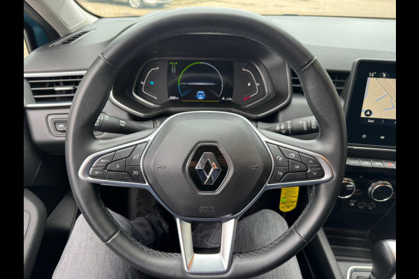 Renault Clio 1.6 E-Tech Hybrid 140 Zen LM velgen / Navi / P-sensoren / 1e eigenaar Renault Clio 1.6 E-Tech Hybrid 140 Zen LM velgen / Navi / P-sensoren / 1e eigenaar