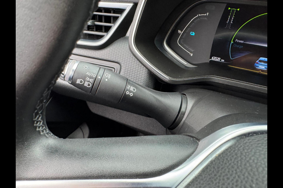 Renault Clio 1.6 E-Tech Hybrid 140 Zen LM velgen / Navi / P-sensoren / 1e eigenaar Renault Clio 1.6 E-Tech Hybrid 140 Zen LM velgen / Navi / P-sensoren / 1e eigenaar
