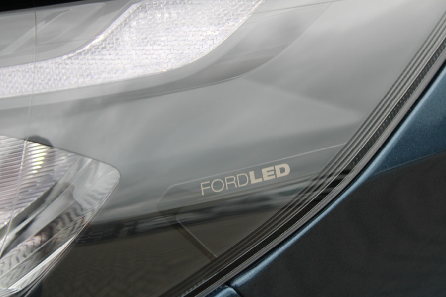 Ford Transit Custom 320 2.0 TDCI L2H1 Trend 136pk - Carplay - Android - Camera - LED koplampen - Airbag bijrijder - 70l tank - Rijklaar