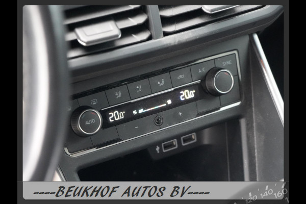 Volkswagen Polo 1.0 TSI Business Virtual Dash Camera Leder Volkswagen Polo 1.0 TSI Business Virtual Dash Camera Leder