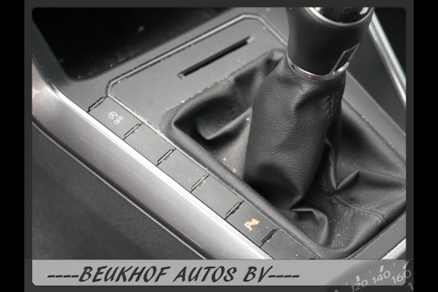 Volkswagen Polo 1.0 TSI Business Virtual Dash Camera Leder Volkswagen Polo 1.0 TSI Business Virtual Dash Camera Leder