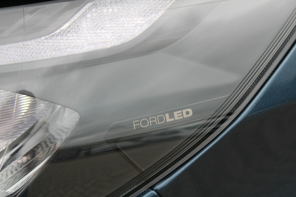 Ford Transit Custom 320 2.0 TDCI L2H1 Trend 136pk - Carplay - Android - Camera - LED koplampen - Airbag bijrijder - 70l tank - Rijklaar