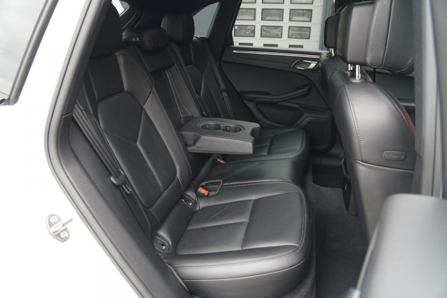 Porsche Macan 2.0 + PANORAMADAK / LUCHTVERING / 21" / MEMORY Porsche Macan 2.0 + PANORAMADAK / LUCHTVERING / 21" / MEMORY