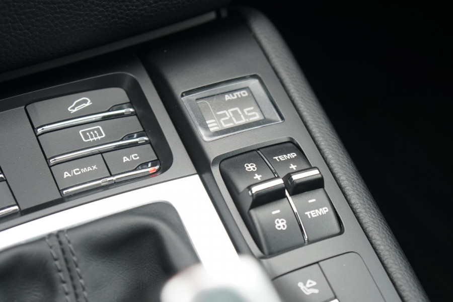 Porsche Macan 2.0 + PANORAMADAK / LUCHTVERING / 21" / MEMORY Porsche Macan 2.0 + PANORAMADAK / LUCHTVERING / 21" / MEMORY
