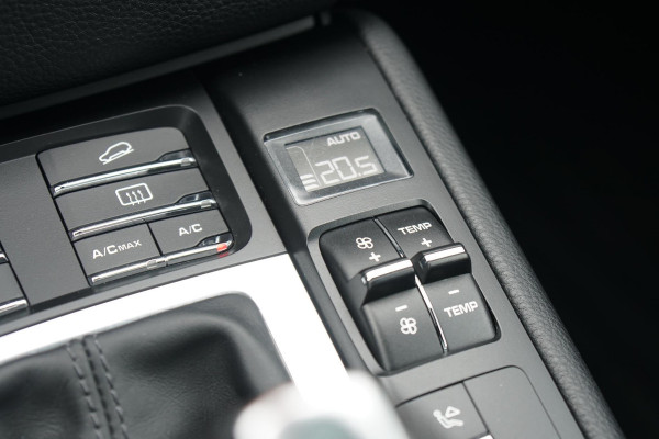 Porsche Macan 2.0 + PANORAMADAK / LUCHTVERING / 21" / MEMORY Porsche Macan 2.0 + PANORAMADAK / LUCHTVERING / 21" / MEMORY