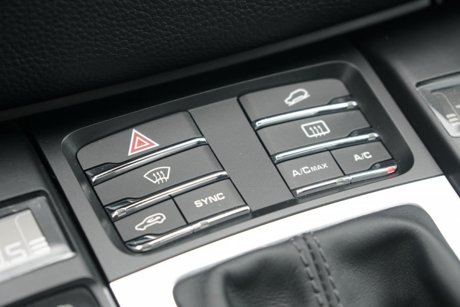 Porsche Macan 2.0 + PANORAMADAK / LUCHTVERING / 21" / MEMORY Porsche Macan 2.0 + PANORAMADAK / LUCHTVERING / 21" / MEMORY