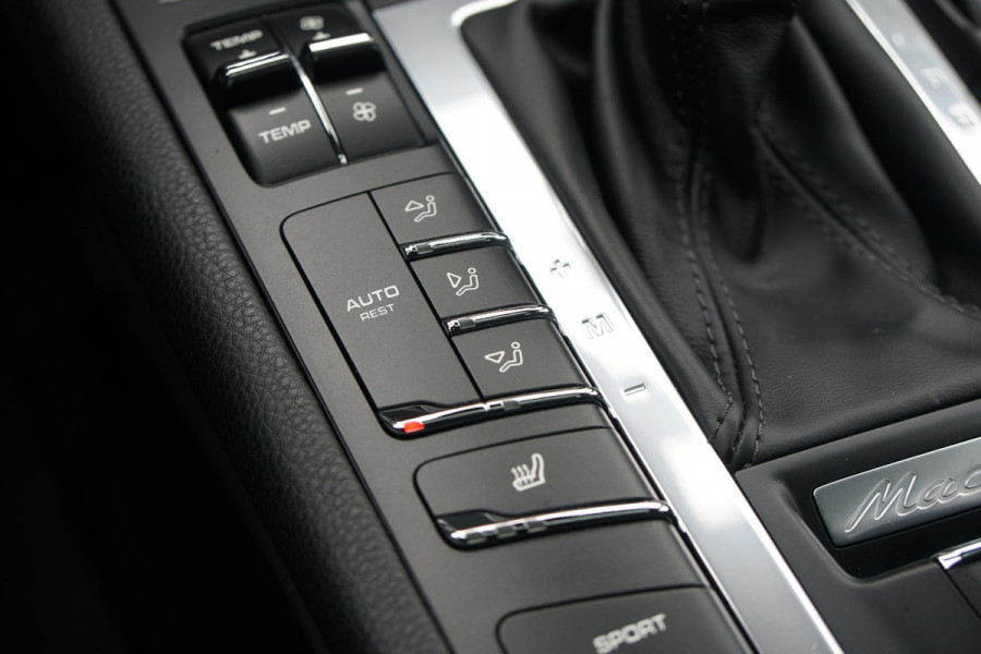 Porsche Macan 2.0 + PANORAMADAK / LUCHTVERING / 21" / MEMORY Porsche Macan 2.0 + PANORAMADAK / LUCHTVERING / 21" / MEMORY