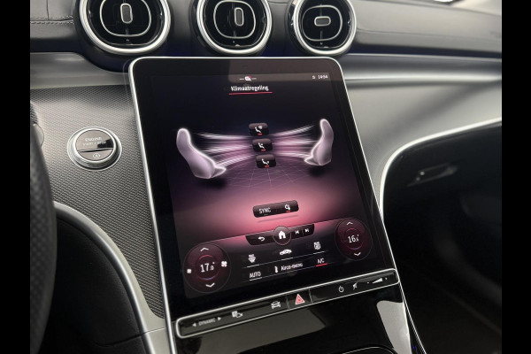 Mercedes-Benz C-Klasse Estate 180 AMG Line|Pano Trekhaak Cruise Camera Stoelverw. Sfeerverlichting Dodehoek Carplay& Android auto Mercedes-Benz C-Klasse Estate 180 AMG Line|Pano Trekhaak Cruise Camera Stoelverw. Sfeerverlichting Dodehoek Carplay& Android auto