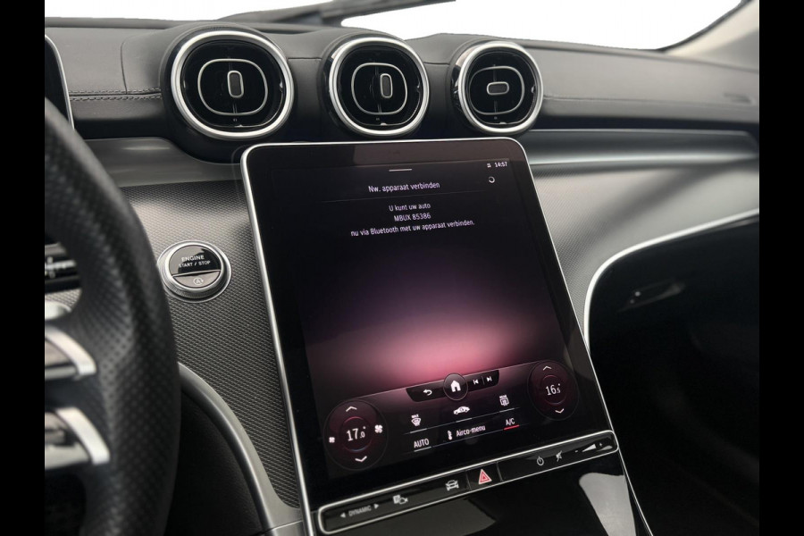 Mercedes-Benz C-Klasse Estate 180 AMG Line|Pano Trekhaak Cruise Camera Stoelverw. Sfeerverlichting Dodehoek Carplay& Android auto Mercedes-Benz C-Klasse Estate 180 AMG Line|Pano Trekhaak Cruise Camera Stoelverw. Sfeerverlichting Dodehoek Carplay& Android auto
