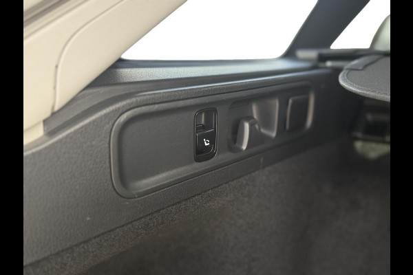 Mercedes-Benz C-Klasse Estate 180 AMG Line|Pano Trekhaak Cruise Camera Stoelverw. Sfeerverlichting Dodehoek Carplay& Android auto Mercedes-Benz C-Klasse Estate 180 AMG Line|Pano Trekhaak Cruise Camera Stoelverw. Sfeerverlichting Dodehoek Carplay& Android auto