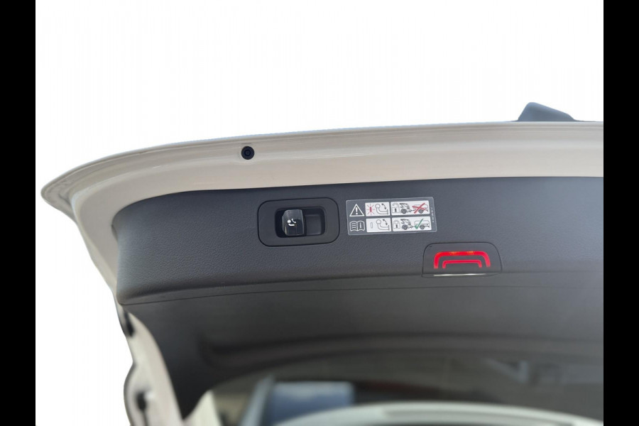 Mercedes-Benz C-Klasse Estate 180 AMG Line|Pano Trekhaak Cruise Camera Stoelverw. Sfeerverlichting Dodehoek Carplay& Android auto Mercedes-Benz C-Klasse Estate 180 AMG Line|Pano Trekhaak Cruise Camera Stoelverw. Sfeerverlichting Dodehoek Carplay& Android auto