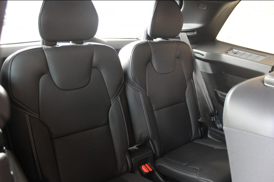 Volvo XC90 T8 455PK Automaat Recharge AWD Ultimate Bright Long Range / Panoramisch schuif-kanteldak / Luchtvering / Semi elektrisch wegklapbare trekhaak / 21" lichtmetalen velgen Volvo XC90 T8 455PK Automaat Recharge AWD Ultimate Bright Long Range / Panoramisch schuif-kanteldak / Luchtvering / Semi elektrisch wegklapbare trekhaak / 21" lichtmetalen velgen