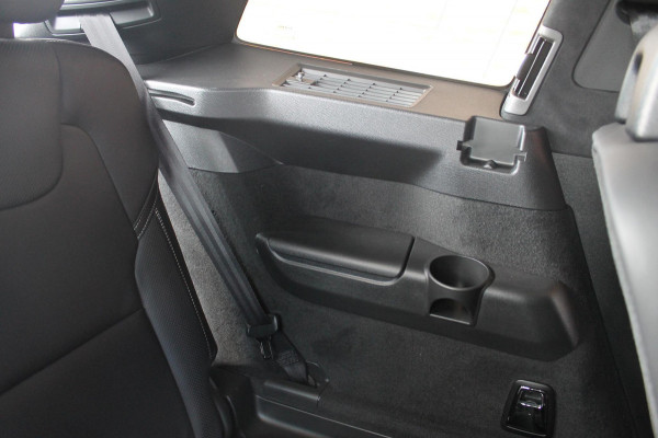 Volvo XC90 T8 455PK Automaat Recharge AWD Ultimate Bright Long Range / Panoramisch schuif-kanteldak / Luchtvering / Semi elektrisch wegklapbare trekhaak / 21" lichtmetalen velgen Volvo XC90 T8 455PK Automaat Recharge AWD Ultimate Bright Long Range / Panoramisch schuif-kanteldak / Luchtvering / Semi elektrisch wegklapbare trekhaak / 21" lichtmetalen velgen